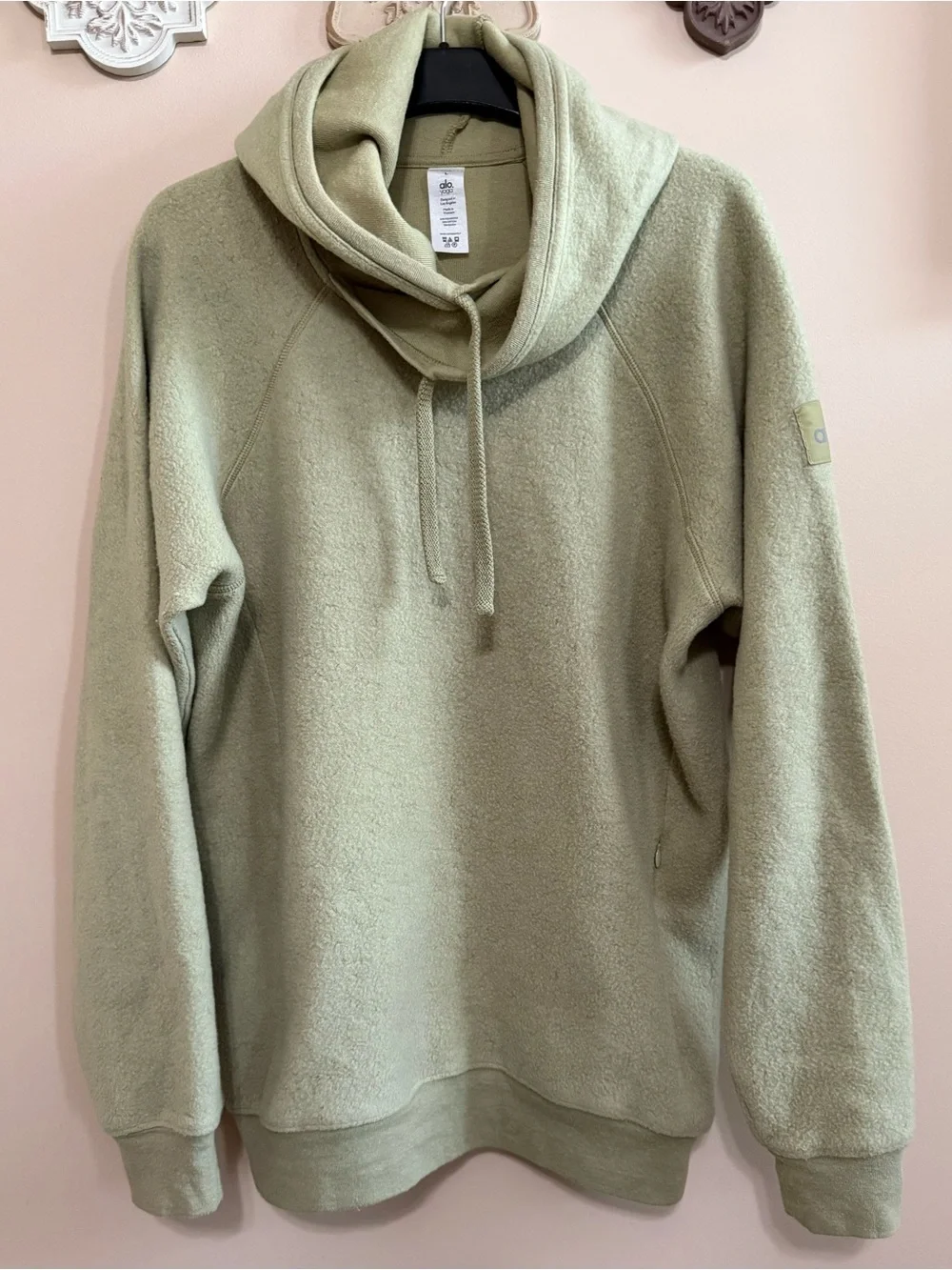 ALO Yoga Sage Green Cowl Neck Pullover Hoodie Sz L